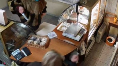 Чоловік напав на працівницю магазину та погрожував їй ножем, 23 березня 2024 Чоловік напав на працівницю магазину та погрожував їй ножем, 23 березня 2024