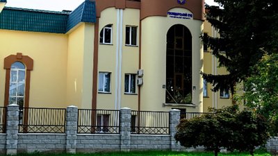 земля на кордоні