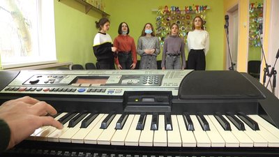 Кавер-версії на забуті українські народні пісні створює молодіжний гурт з Хмельниччини