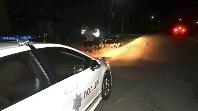 На Івано-Франківщині 16-річний хлопець наїхав мотоциклом наїхав на велосипедистку — поліція
