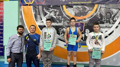 Сумські спортсмени вибороли медалі на турнірі з вільної боротьби