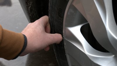 Ямки на дорогах у Чернігові почнуть латати в кінці березня Ямки на дорогах у Чернігові почнуть латати в кінці березня
