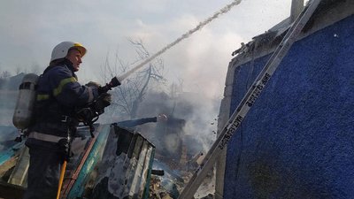 Обстріли РФ. Рятувальники Миколаївщини загасили сім пожеж