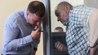 Підозрюваний водій у справі про "порноофіси" у Печерському суді Києва 21 травня 2026