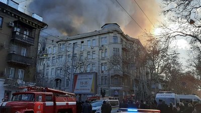Психологи працюватимуть із травмованими під час пожежі в одеському коледжі та родичами загиблих
