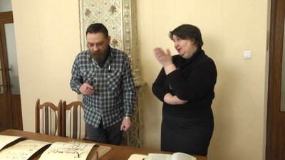 У Житомирі викладач художньої школи Сергій Носок провів онлайн-урок з написання шрифтів У Житомирі викладач художньої школи Сергій Носок провів онлайн-урок з написання шрифтів