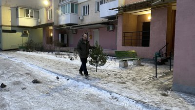 Утилізація новорічних ялинок: як це роблять у Полтаві Утилізація новорічних ялинок: як це роблять у Полтаві