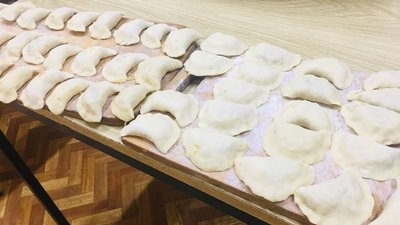 "Зігрій солдата своїм теплом". На Вінниччині громада збирає гумвантаж на Схід "Зігрій солдата своїм теплом". На Вінниччині громада збирає гумвантаж на Схід