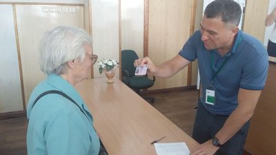 79-річна жителька Миколаєва вперше отримала водійське посвідчення 79-річна жителька Миколаєва вперше отримала водійське посвідчення