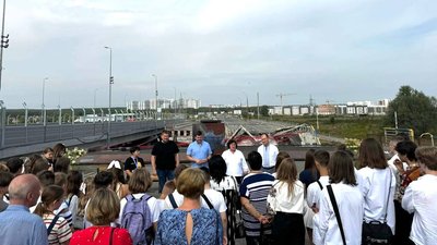 "Перемагає той, хто пам'ятає": для школярів Київщини провели перший урок на місцях пам'яті "Перемагає той, хто пам'ятає": для школярів Київщини провели перший урок на місцях пам'яті