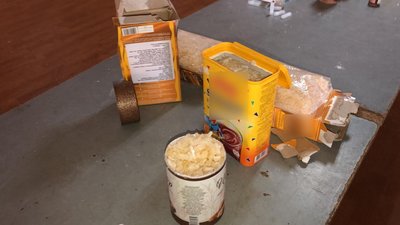 На Сумщині арештували чоловіка, який під виглядом рису та цукру намагався передати наркотики до РФ