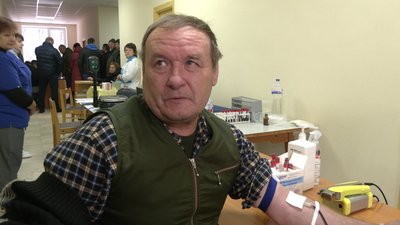 "Можна допомогти нашим хлопцям": як вперше збирали кров в одній із громад Чернігівщини "Можна допомогти нашим хлопцям": як вперше збирали кров в одній із громад Чернігівщини