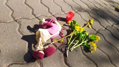 "Німий крик душі". У середмісті Івано-Франківська провели мовчазну акцію протесту "Німий крик душі". У середмісті Івано-Франківська провели мовчазну акцію протесту