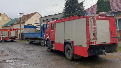 Розклала вогонь й пішла: на Мукачівщині сталася пожежа у підвалі житлового будинку Розклала вогонь й пішла: на Мукачівщині сталася пожежа у підвалі житлового будинку