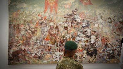 "Мрію зобразити битву сучасної війни". Інтерв'ю з чернівецьким художником-баталістом "Мрію зобразити битву сучасної війни". Інтерв'ю з чернівецьким художником-баталістом