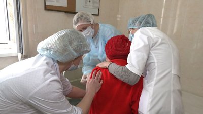 У психоневрологічному інтернаті на Волині щеплюють вакциною Pfizer У психоневрологічному інтернаті на Волині щеплюють вакциною Pfizer