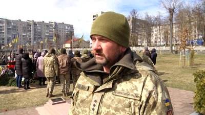 У Житомирі попрощалися з двома десантниками – Артемом Пастовенським і Максимом Богдановичем У Житомирі попрощалися з двома десантниками – Артемом Пастовенським і Максимом Богдановичем