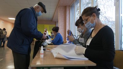 У Черкасах обирають мера. Фоторепортаж У Черкасах обирають мера. Фоторепортаж