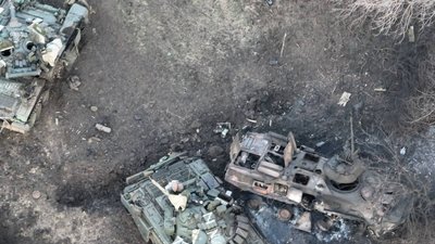 Штаб ООС опублікував фото спаленої техніки РФ за 1 квітня Штаб ООС опублікував фото спаленої техніки РФ за 1 квітня