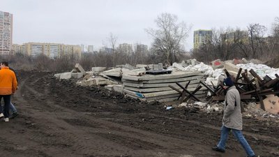 Керівника "Київавтодору" та його підлеглого судитимуть через стихійне сміттєзвалище Керівника "Київавтодору" та його підлеглого судитимуть через стихійне сміттєзвалище