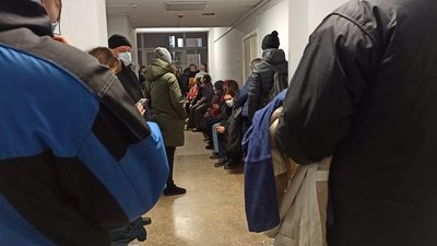 Відділення травматології в другій міській лікарні майже заповнене через ожеледицю