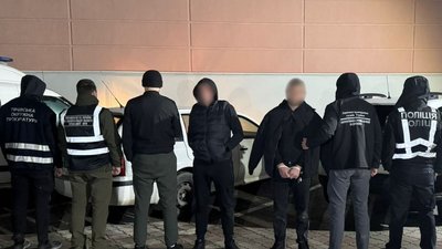 На Закарпатті затримали двох підозрюваних чоловіків