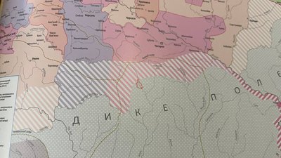 Спростувати міфи й показати справжню історію. У Кропивницькому створили книжку-літопис про місто Спростувати міфи й показати справжню історію. У Кропивницькому створили книжку-літопис про місто