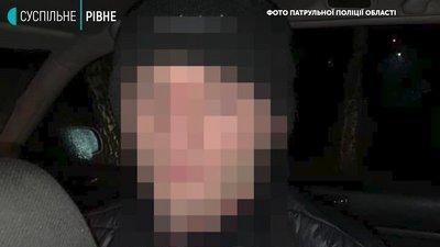 У Рівному п'яний водій втікав від копів через ставок У Рівному п'яний водій втікав від копів через ставок