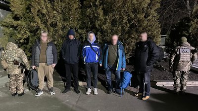 Намагались незаконно перетнути кордон: на Одещині затримали п'ятьох чоловіків