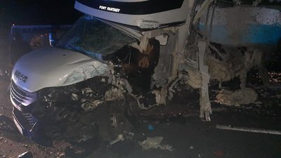 На Рівненщині зіткнулись п'ять машин, є загиблий. Траса у бік Львова заблокована На Рівненщині зіткнулись п'ять машин, є загиблий. Траса у бік Львова заблокована