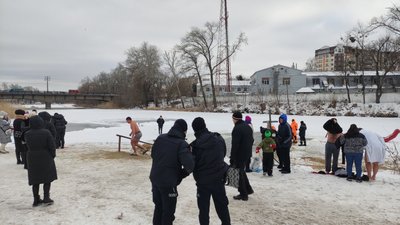 «Це як традиція»: як у Полтаві відзначили Водохреще «Це як традиція»: як у Полтаві відзначили Водохреще