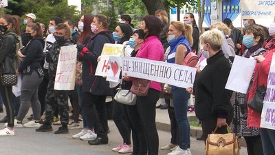 На Дніпропетровщині жителі Троїцької та Межиріцької ОТГ мітингували проти об'єднання На Дніпропетровщині жителі Троїцької та Межиріцької ОТГ мітингували проти об'єднання