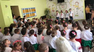 Під час творчої зустрічі двох шкіл Під час творчої зустрічі двох шкіл