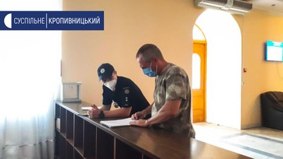 За фактом пошкодження прапора Андрій Бойко написав заяву в поліцію За фактом пошкодження прапора Андрій Бойко написав заяву в поліцію