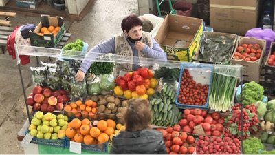 На луцьких ринках перевірили, чи дотримують карантину покупці та продавці