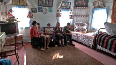 "Нема нігде нікого": село на волинському Поліссі, що живе на межі зникнення "Нема нігде нікого": село на волинському Поліссі, що живе на межі зникнення