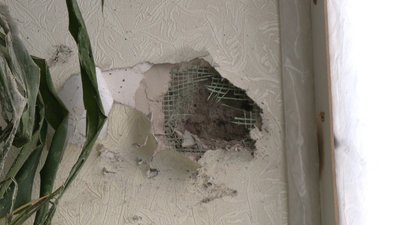 Пошкоджені стіни в квартирі Юлії Боровик Пошкоджені стіни в квартирі Юлії Боровик