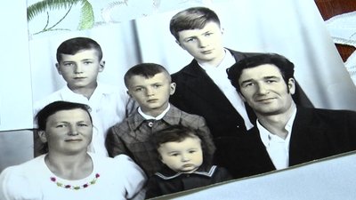 Подружжя Новарчуків із Житомирщини: 60 років разом, головне у сім'ї – повага Подружжя Новарчуків із Житомирщини: 60 років разом, головне у сім'ї – повага