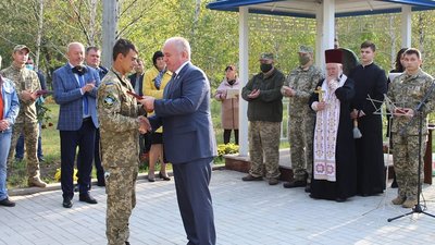 У Малій Висці встановили пам'ятні дошки землякам, які загинули на Сході України