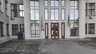 У Господарському суді у центрі Харкова шукають вибухівку У Господарському суді у центрі Харкова шукають вибухівку