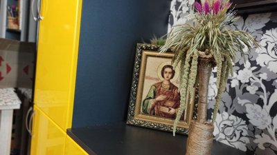 Кропивничанка замість живої ялинки прикрашає свою квартиру дідохом Кропивничанка замість живої ялинки прикрашає свою квартиру дідохом