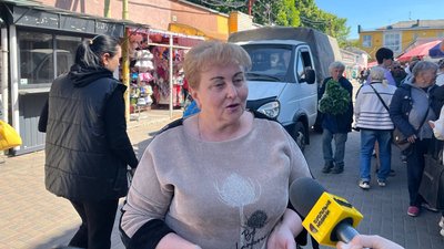 Попит зменшився: які ціни на розсаду на Житньому ринку у Житомирі Попит зменшився: які ціни на розсаду на Житньому ринку у Житомирі