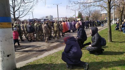 На Франківщині попрощалися із захисниками України — Романом та Леонідом Бутусіними На Франківщині попрощалися із захисниками України — Романом та Леонідом Бутусіними
