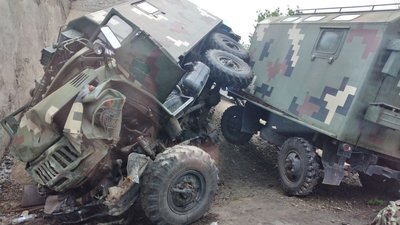 ДТП з військовою технікою на Харківщині: є травмовані ДТП з військовою технікою на Харківщині: є травмовані