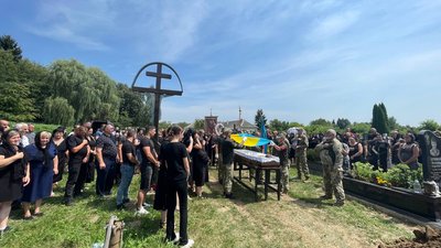 Прощання із 22-річним захисником Олександром Мішаком