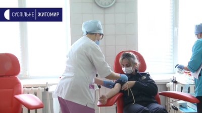 У Житомирі до Всесвітнього дня донорів організували акцію зі здачі крові