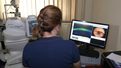 Понад сто пацієнтів щодня: як працює центр мікрохірургії ока в Рівненській обллікарні Понад сто пацієнтів щодня: як працює центр мікрохірургії ока в Рівненській обллікарні