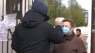 Покупців та продавців обмаль. Перший день роботи луцьких ринків Покупців та продавців обмаль. Перший день роботи луцьких ринків