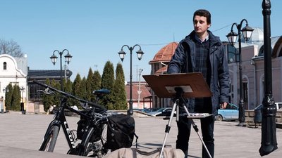 "Проїхав на велосипеді понад 10 тис км" — буковинець малює у подорожах. СУСПІЛЬНЕ | ВІДЕОНОВИНИ