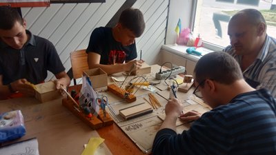Попаснянський центр комплексної реабілітації для людей з інвалідністю "Лелека" евакуювався до Житомира Попаснянський центр комплексної реабілітації для людей з інвалідністю "Лелека" евакуювався до Житомира